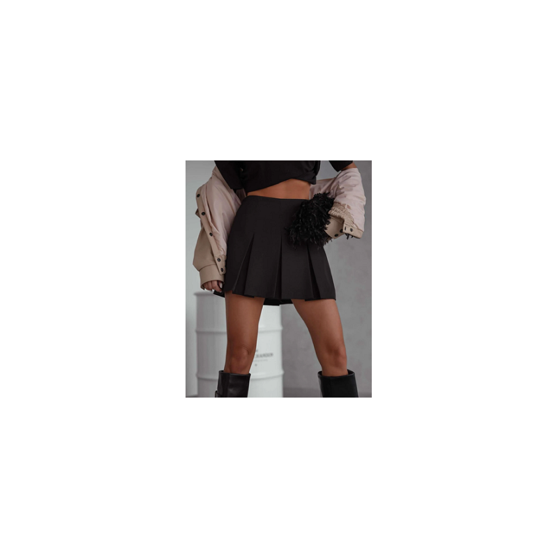 Short femme plissée très tendance,