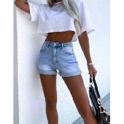 Short en jean femme avec une matière Stretch et confortable.