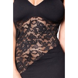 robe cocktail noire de toute beauté avec plusieurs points importants à remarquer