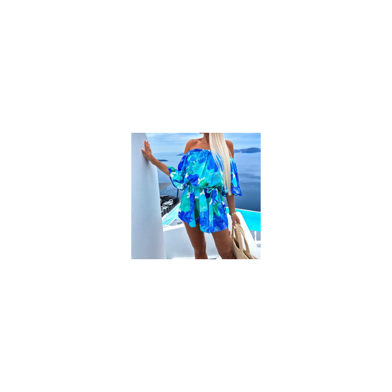 Combi short imprimée dans une matière légère. Une élastique à la taille pour un ajustement facile. Combi short imprimée dans une matière légère. Une élastique à la taille pour un ajustement facile.