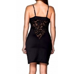 Une robe cocktail noire avec de fines bretelles ajustables et un tissu noir opaque très agréable.