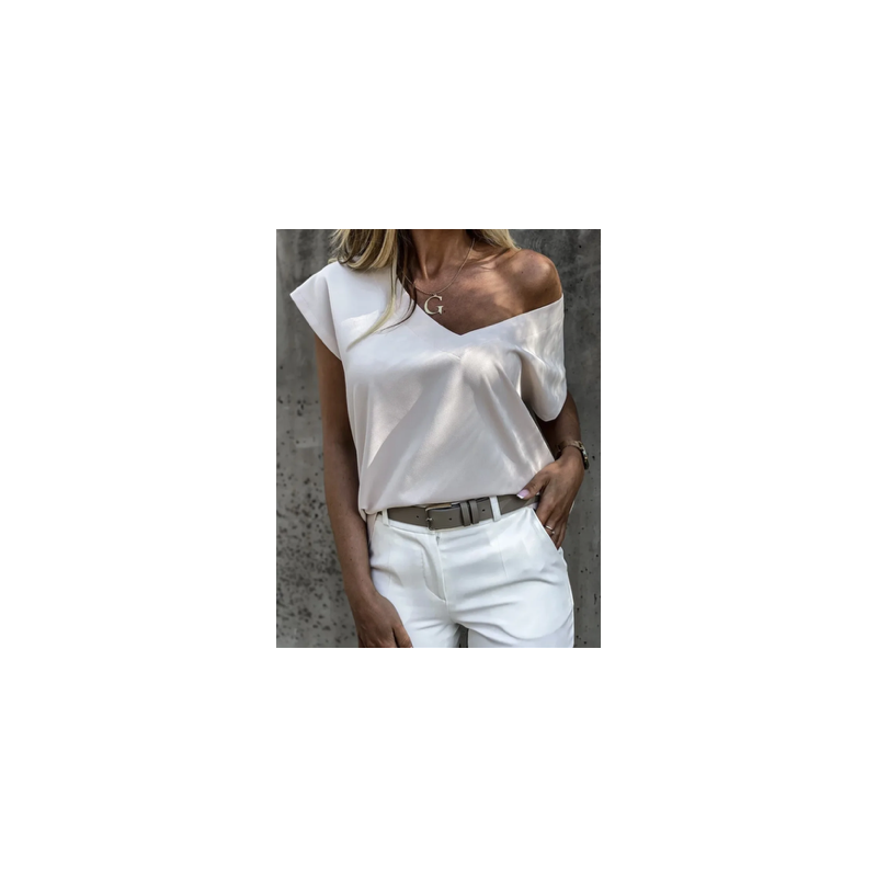Top T-shirt en col V, large et fluide dans une matière très doux et confortable Top T-shirt en col V, large et fluide dans une matière très doux et confortable