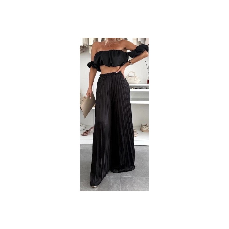 Ensemble 2 pièces : haut + pantalon Haut : Top bardot élastiqué, sans manches, froncé Bas : Ensemble 2 pièces : haut + pantalon Haut : Top bardot élastiqué, sans manches, froncé Bas :