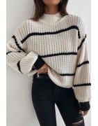 Pull à rayures.