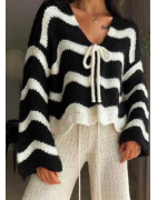Pull en laine à lacets